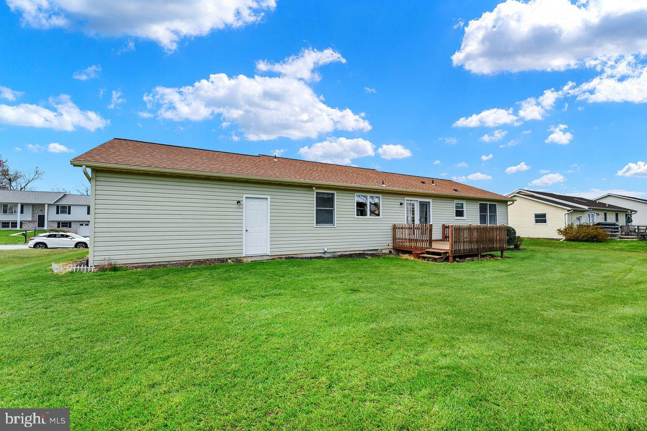 23 Blue Spruce Dr
