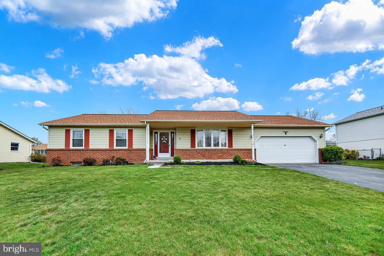 23 Blue Spruce Dr