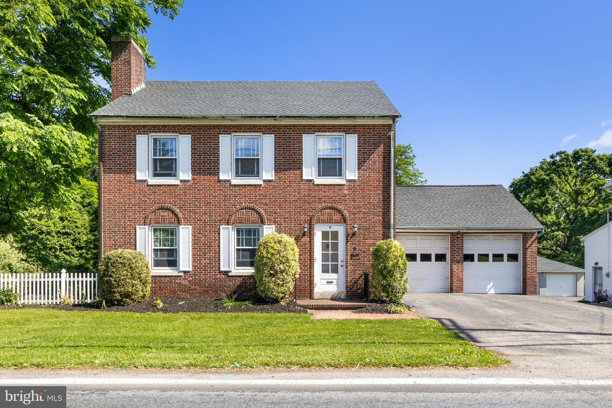 9 College Ave