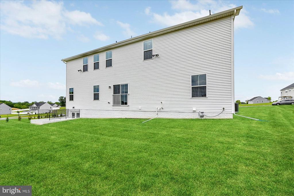 48 Winifred Dr