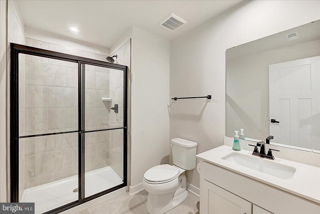 48 Winifred Dr