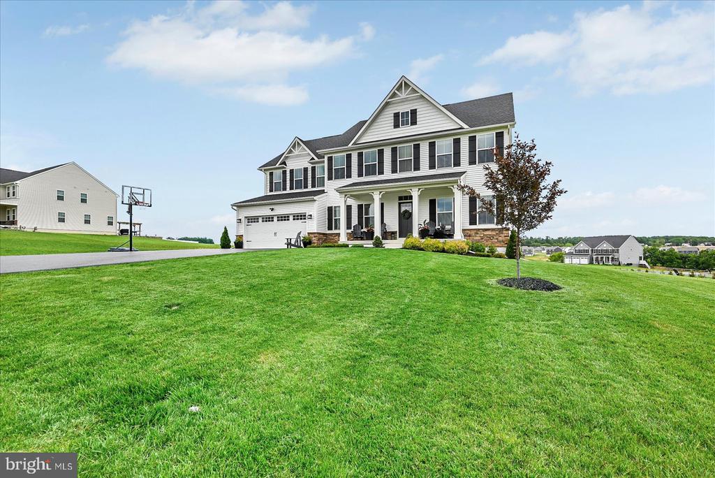 48 Winifred Dr
