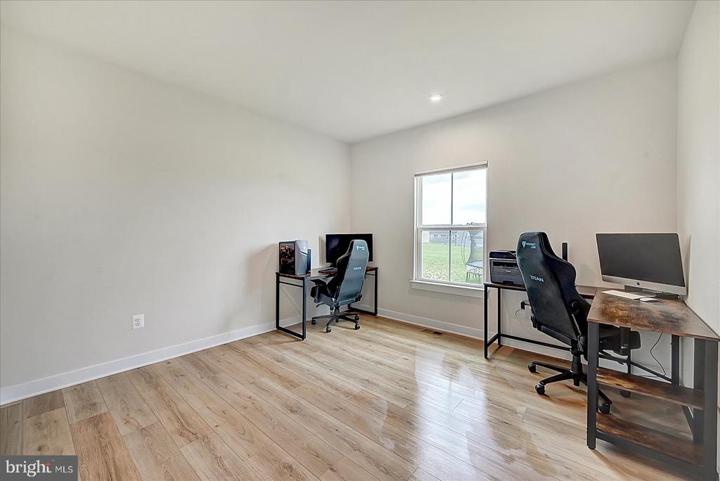 48 Winifred Dr