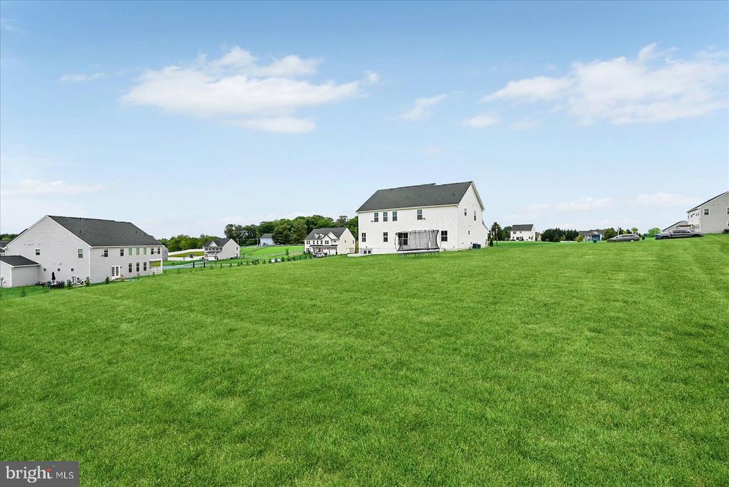 48 Winifred Dr