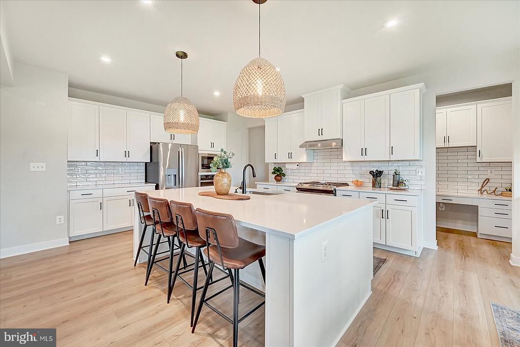48 Winifred Dr