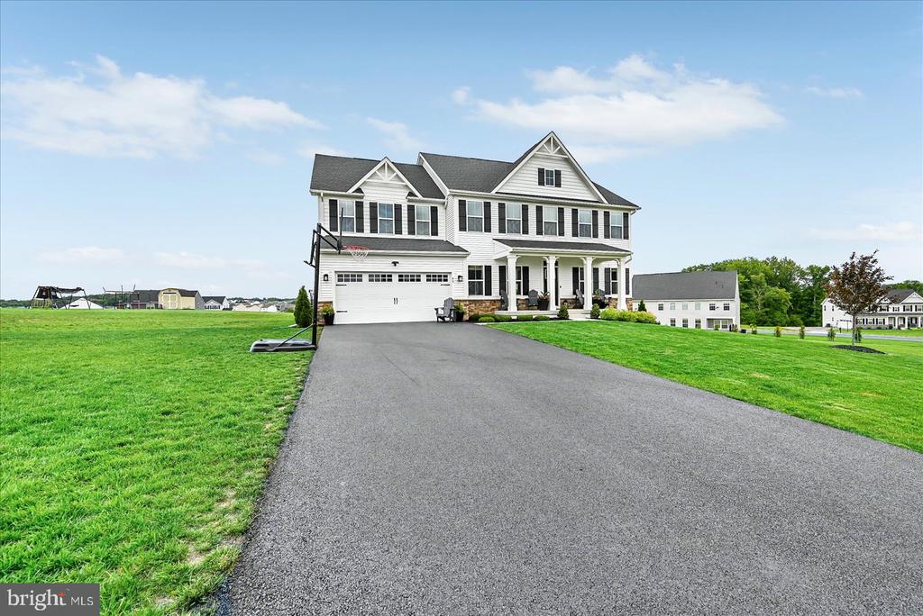 48 Winifred Dr
