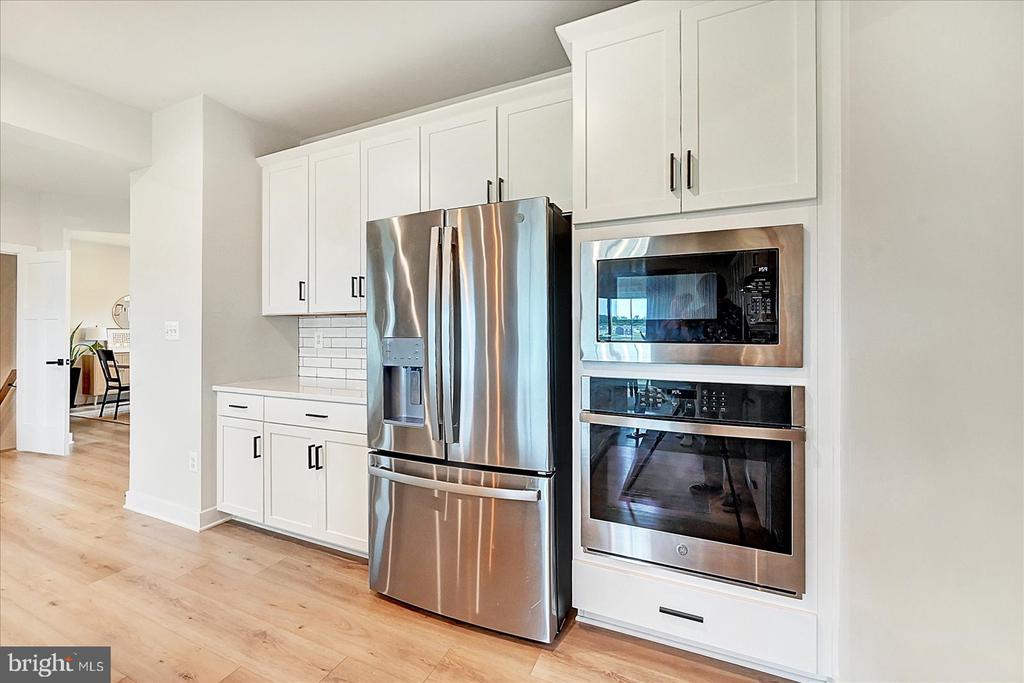 48 Winifred Dr