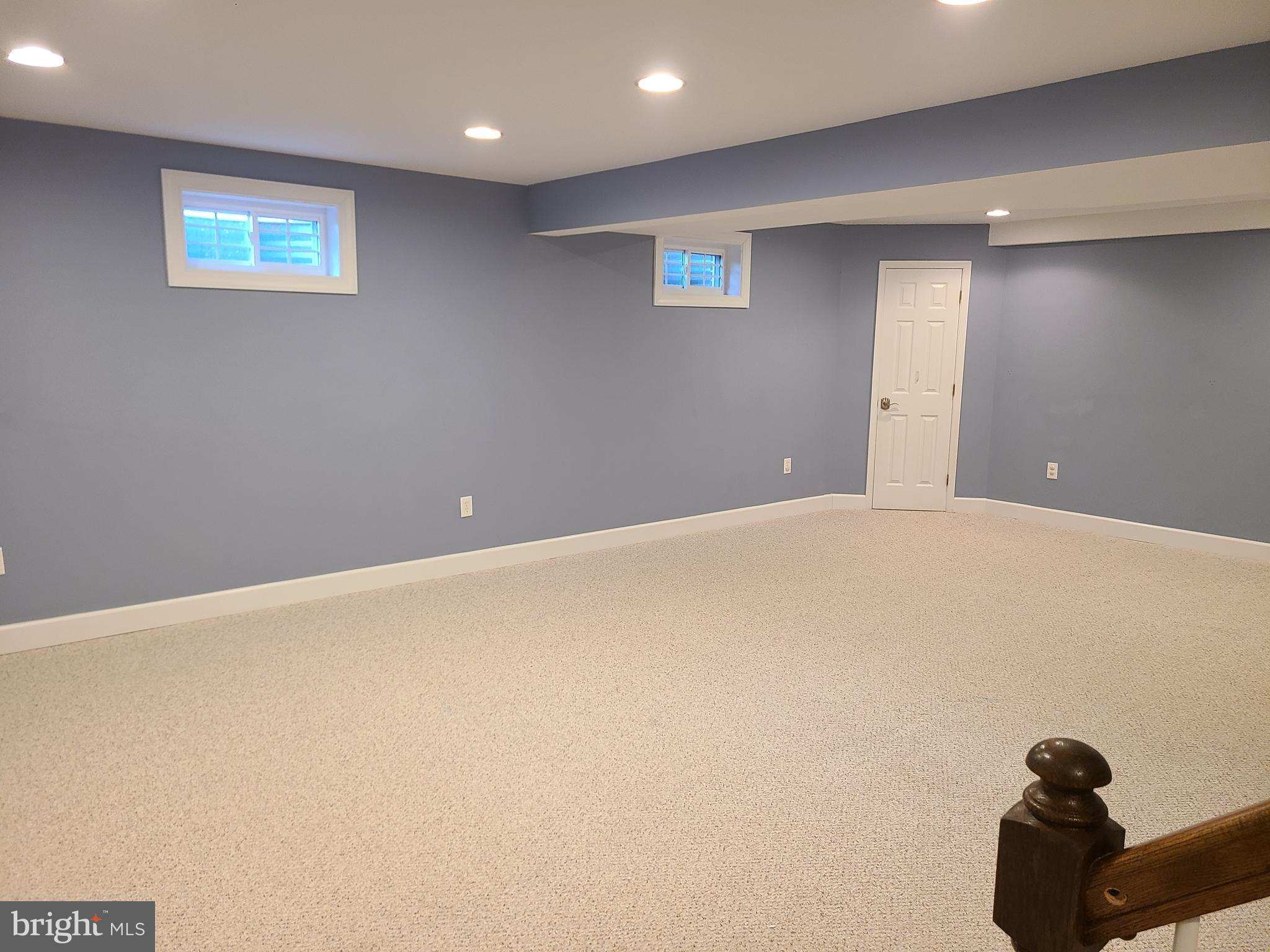 2411 Popkins Ln