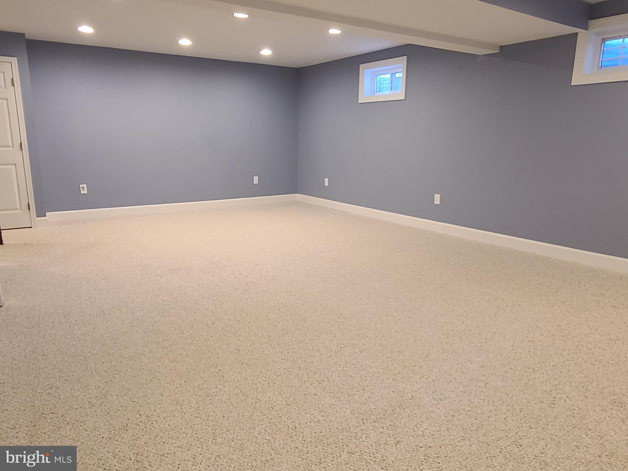 2411 Popkins Ln
