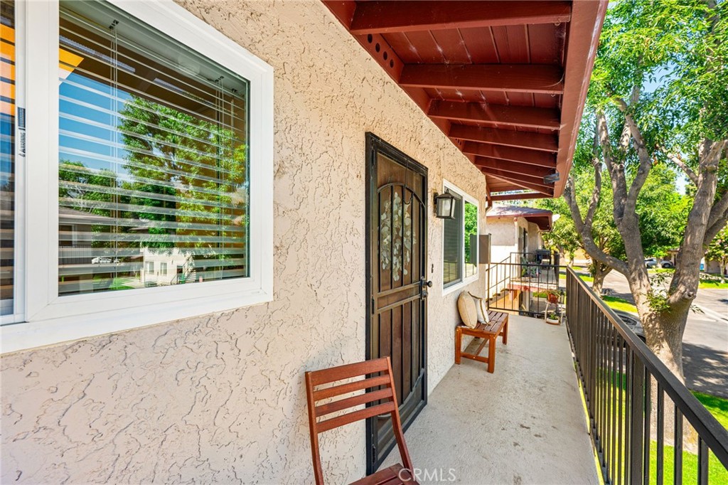 1105 W Calle De La Luna 4