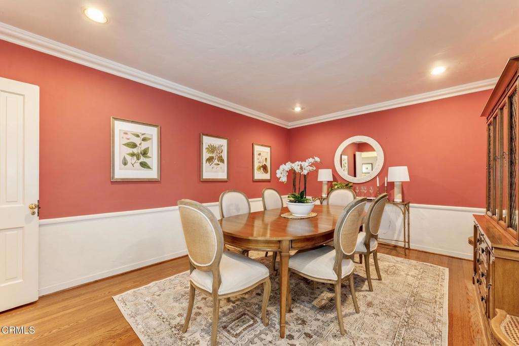 2011 E Mountain Street