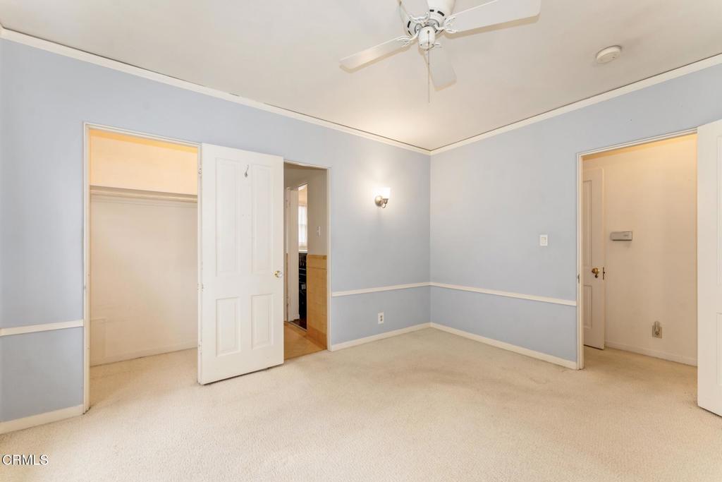 2011 E Mountain Street