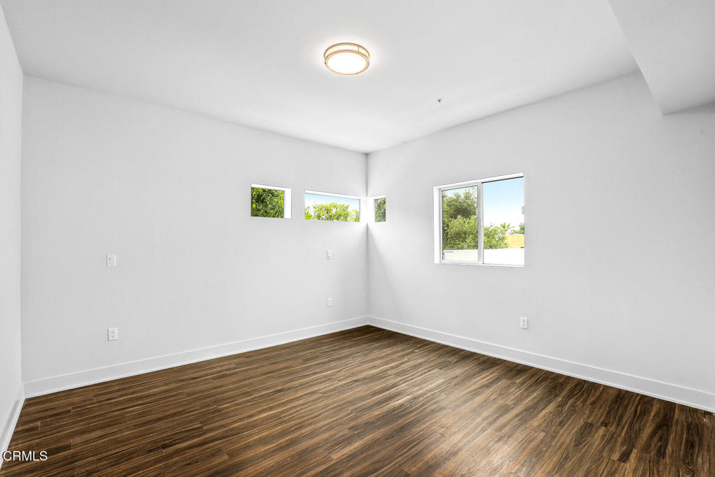 2000 Lake Avenue 1