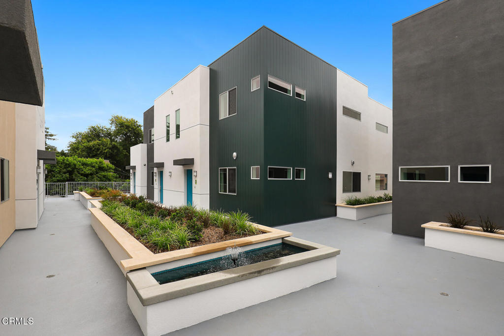 2000 Lake Avenue 3