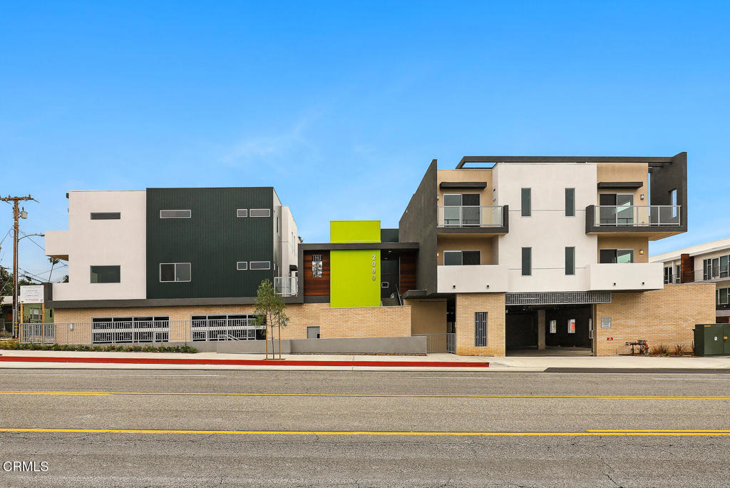 2000 Lake Avenue 7