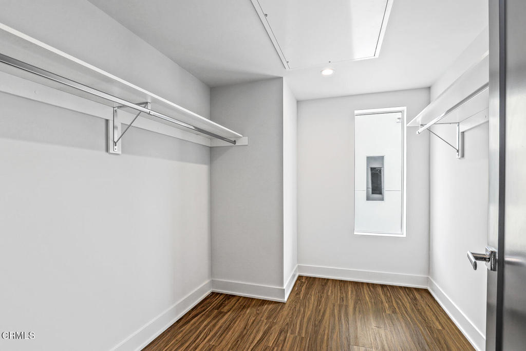 2000 Lake Avenue 7