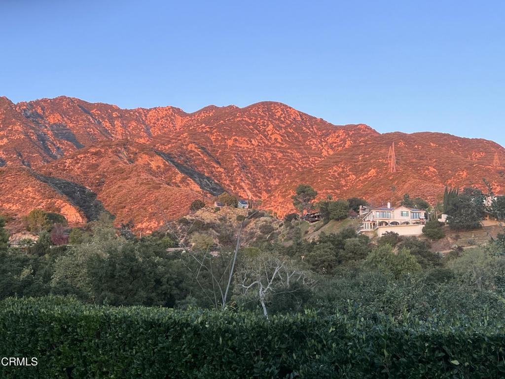 2880 Holliston Avenue