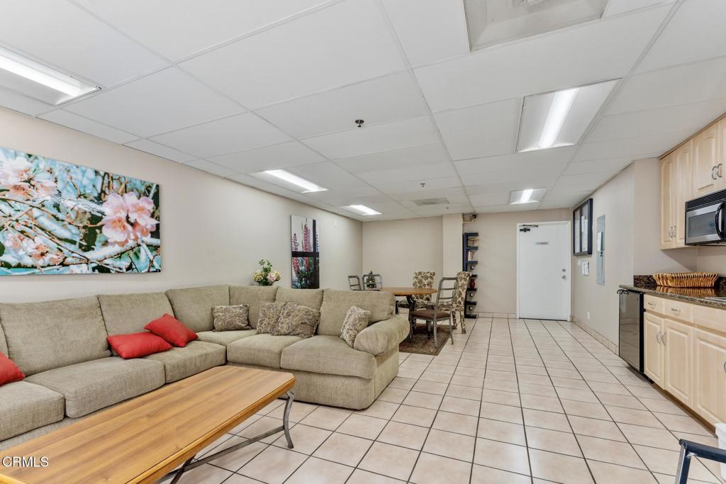 300 N El Molino Avenue 319