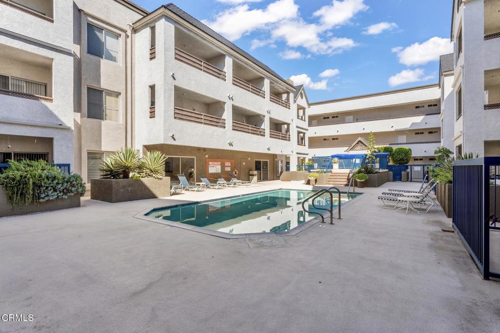 300 N El Molino Avenue 319