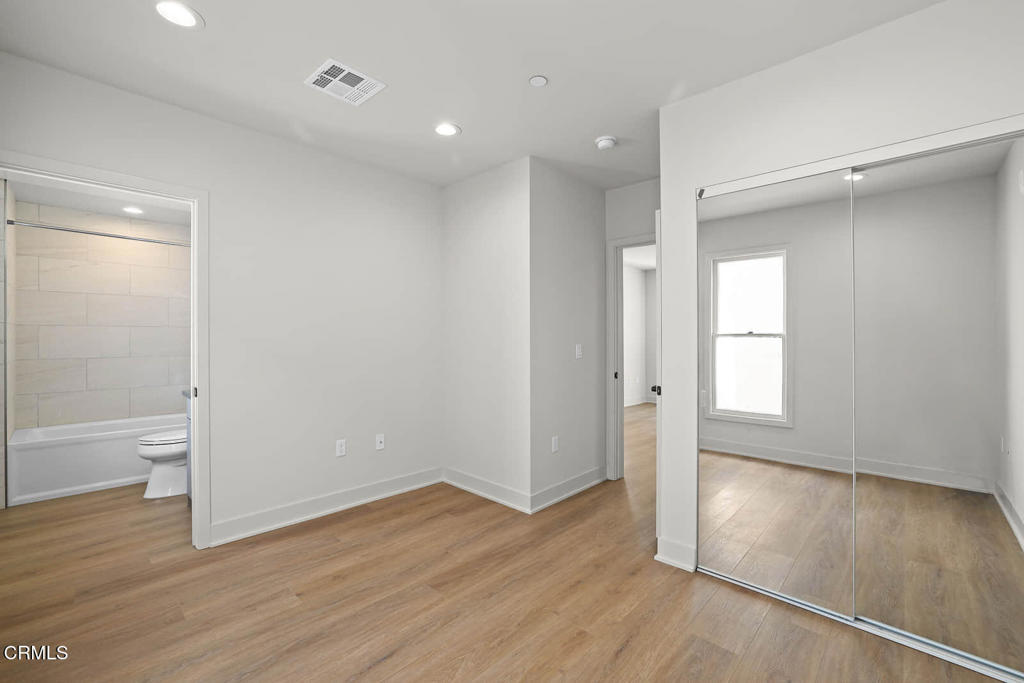 834 N Fair Oaks Avenue 104