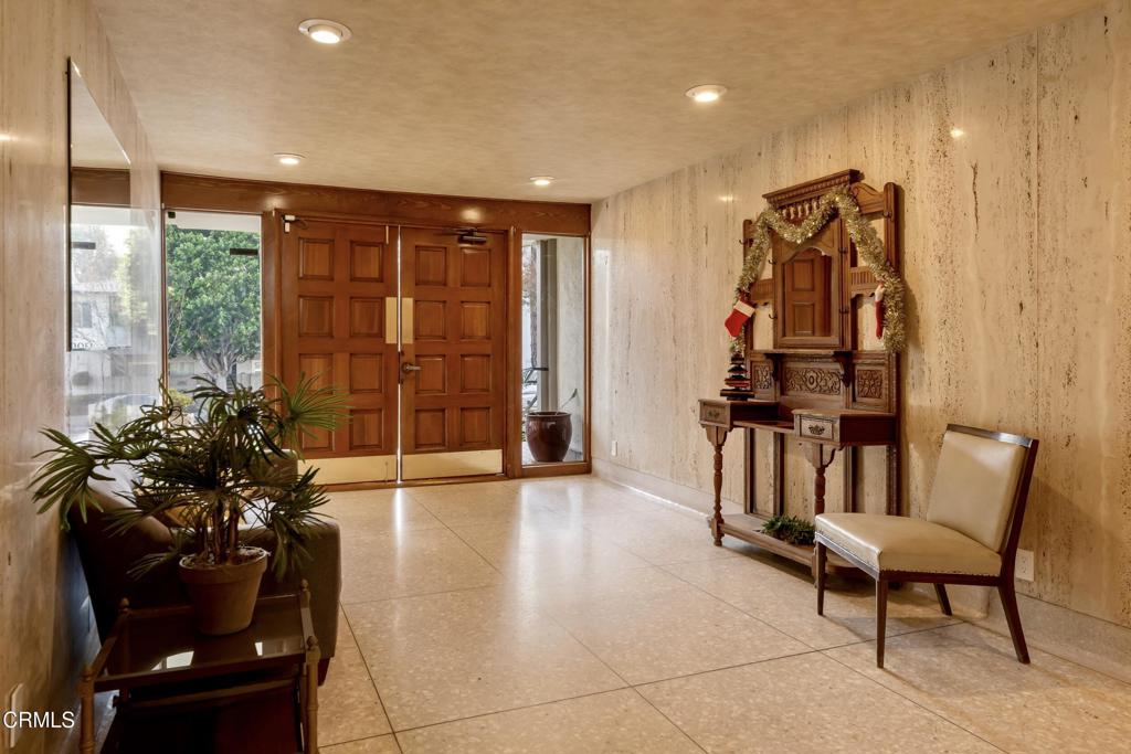 1299 Cordova Street 302