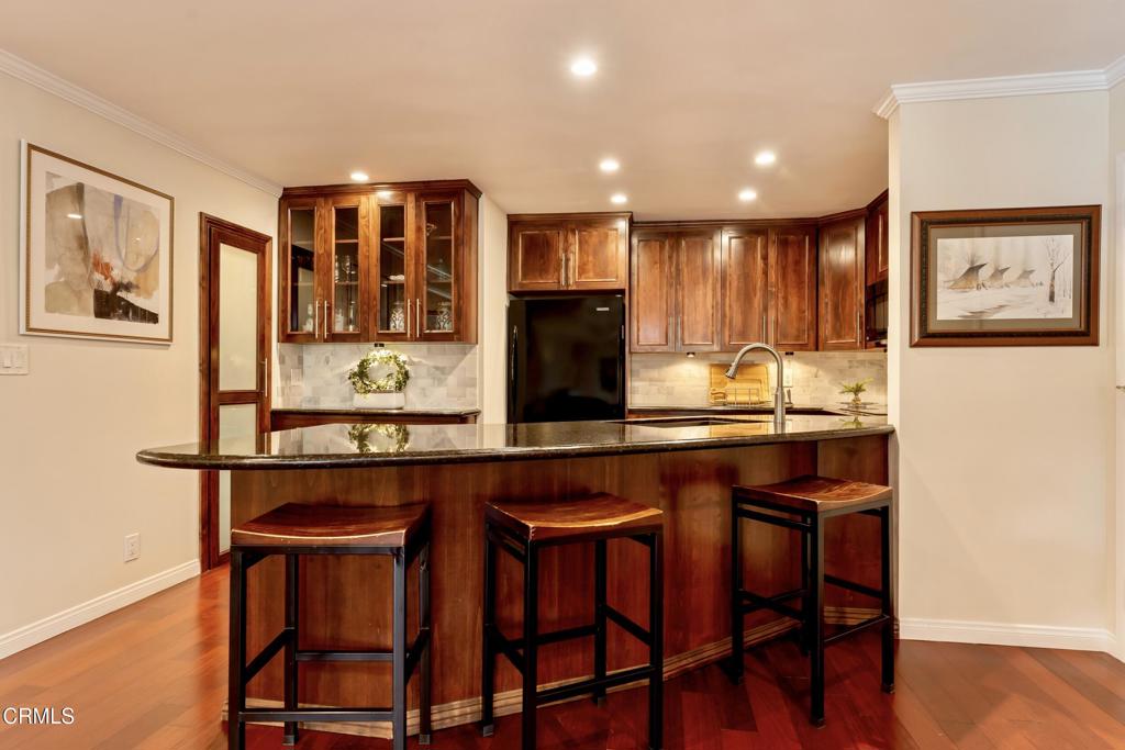 1299 Cordova Street 302