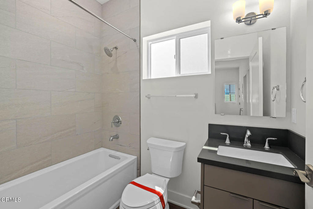 834 N Fair Oaks Avenue 105