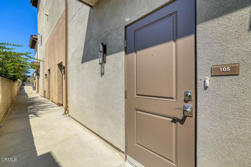 834 N Fair Oaks Avenue 105