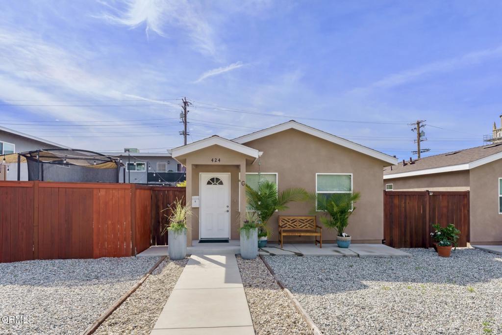 424 E Foothill Boulevard