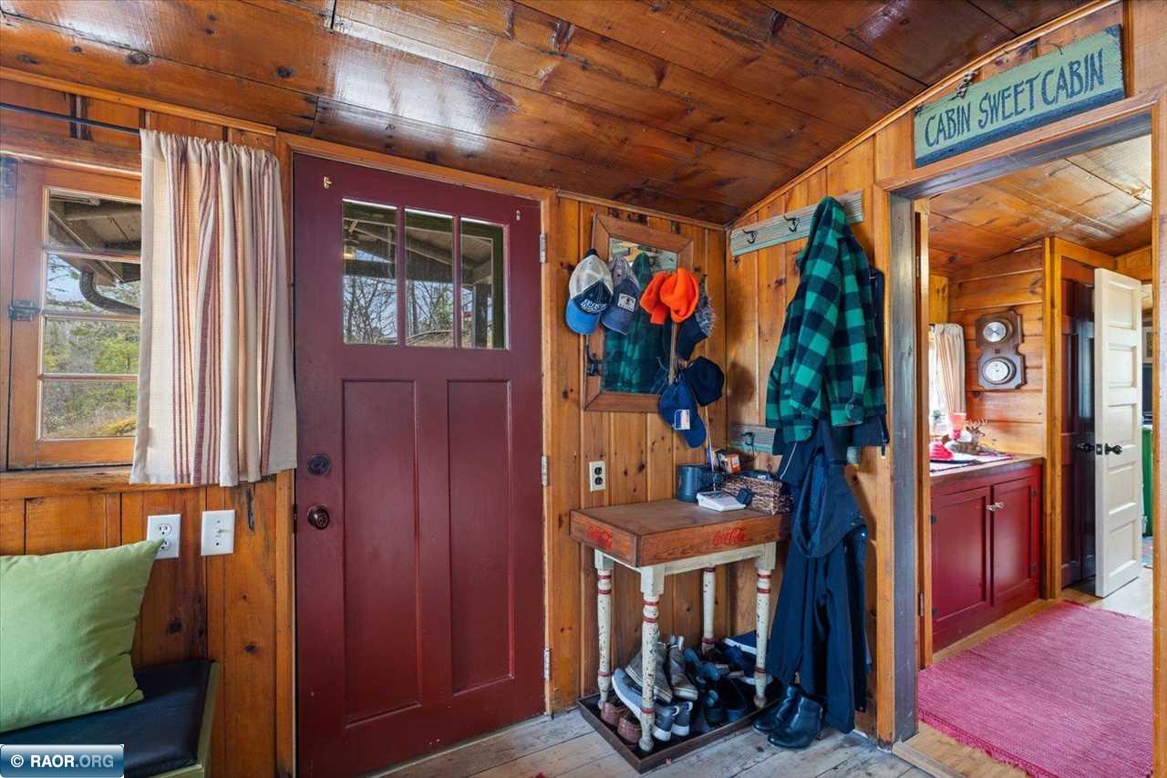 2528 Center Island Road