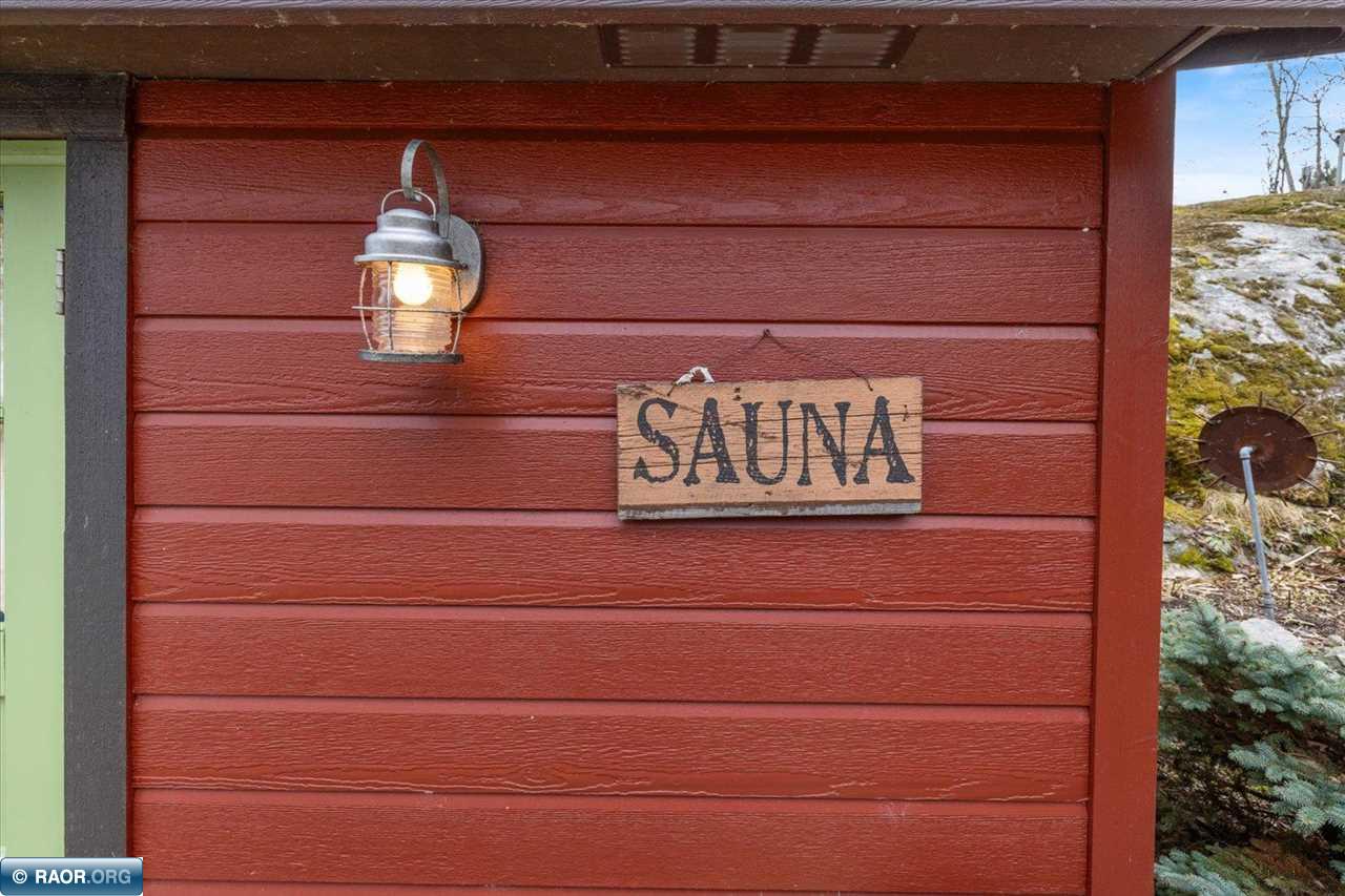 2528 Center Island Road