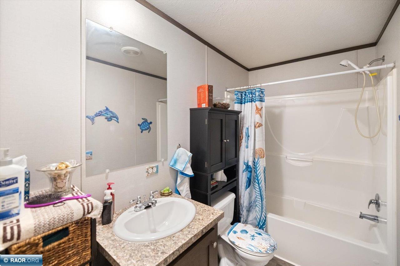 2060 clearwater Forest Dr S