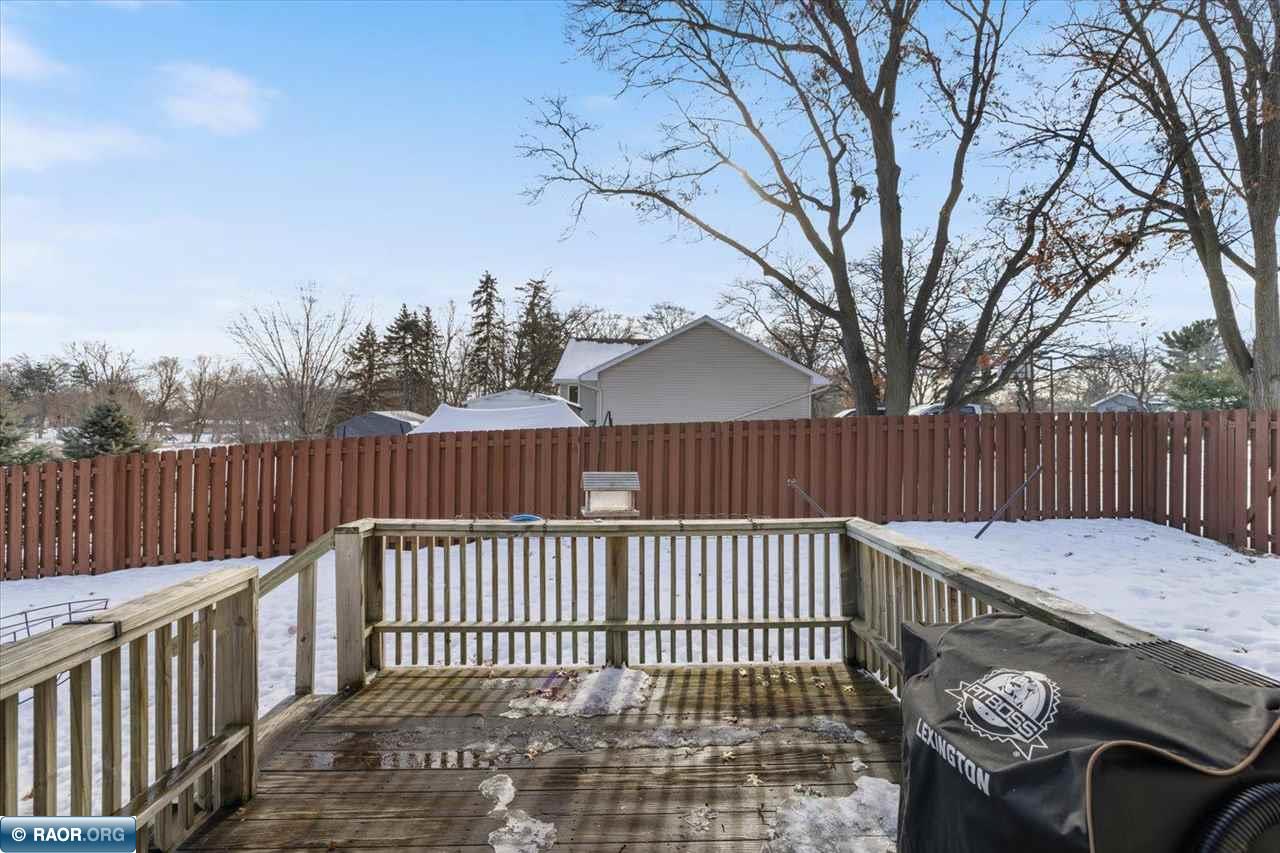 7405 Knollwood Drive