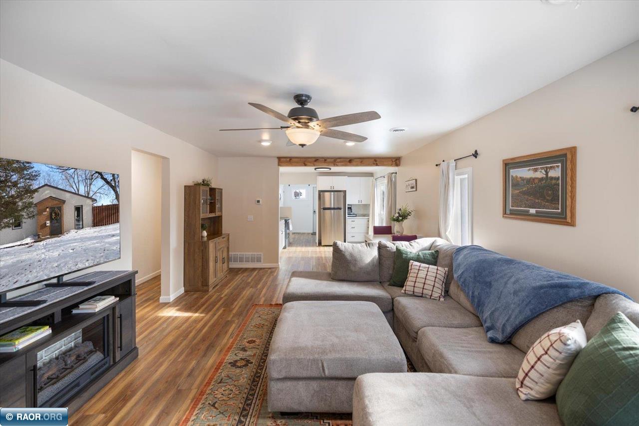 7405 Knollwood Drive