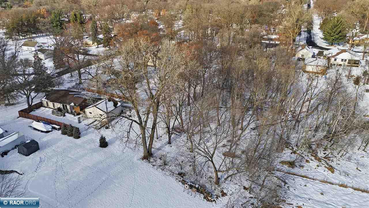 7405 Knollwood Drive