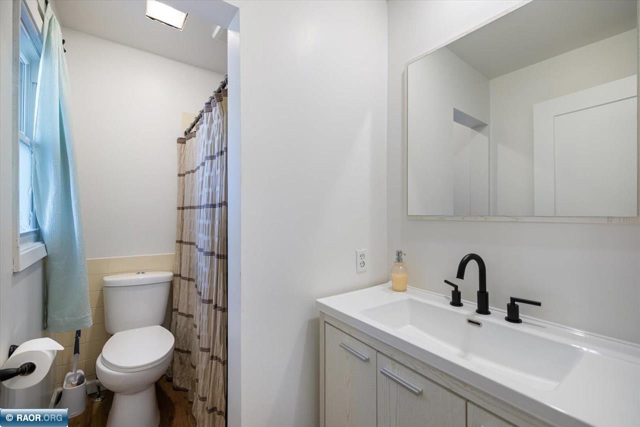 7405 Knollwood Drive