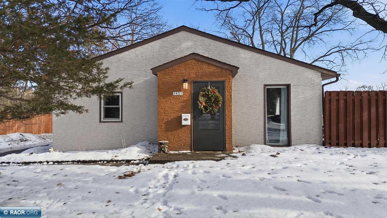 7405 Knollwood Drive