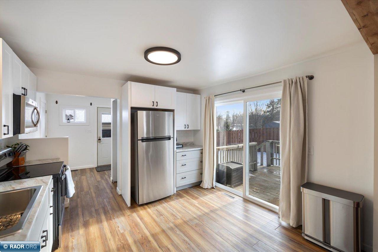 7405 Knollwood Drive