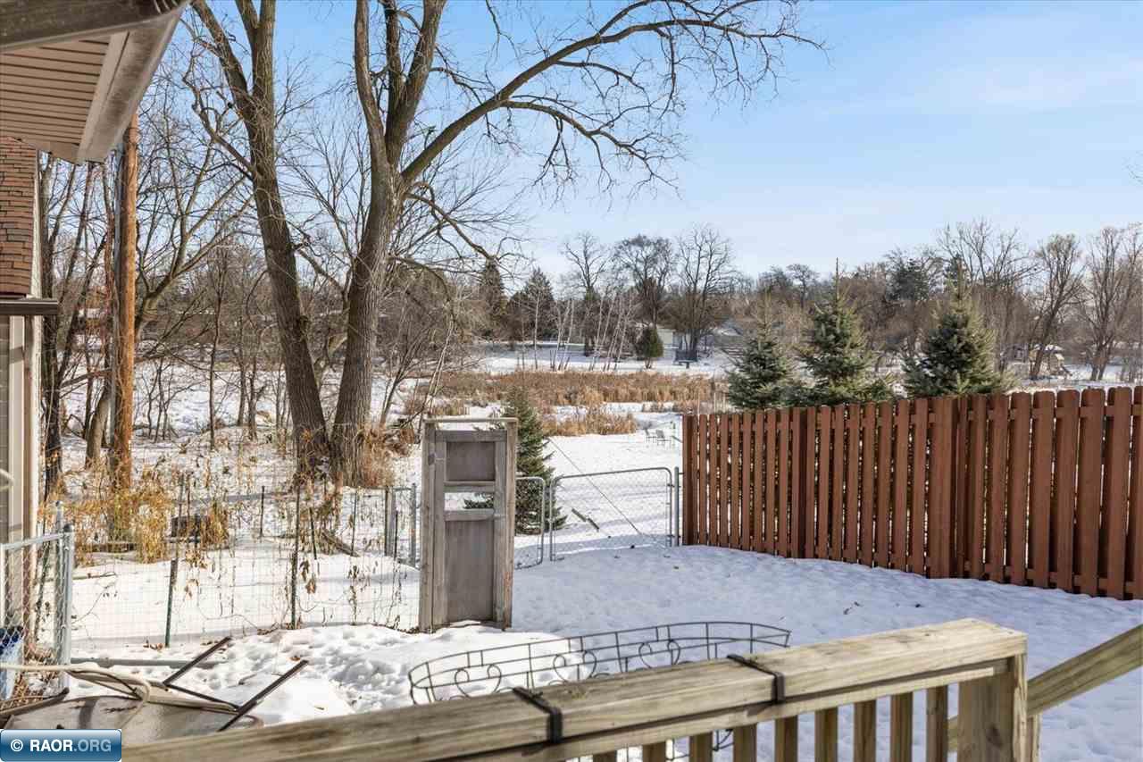 7405 Knollwood Drive