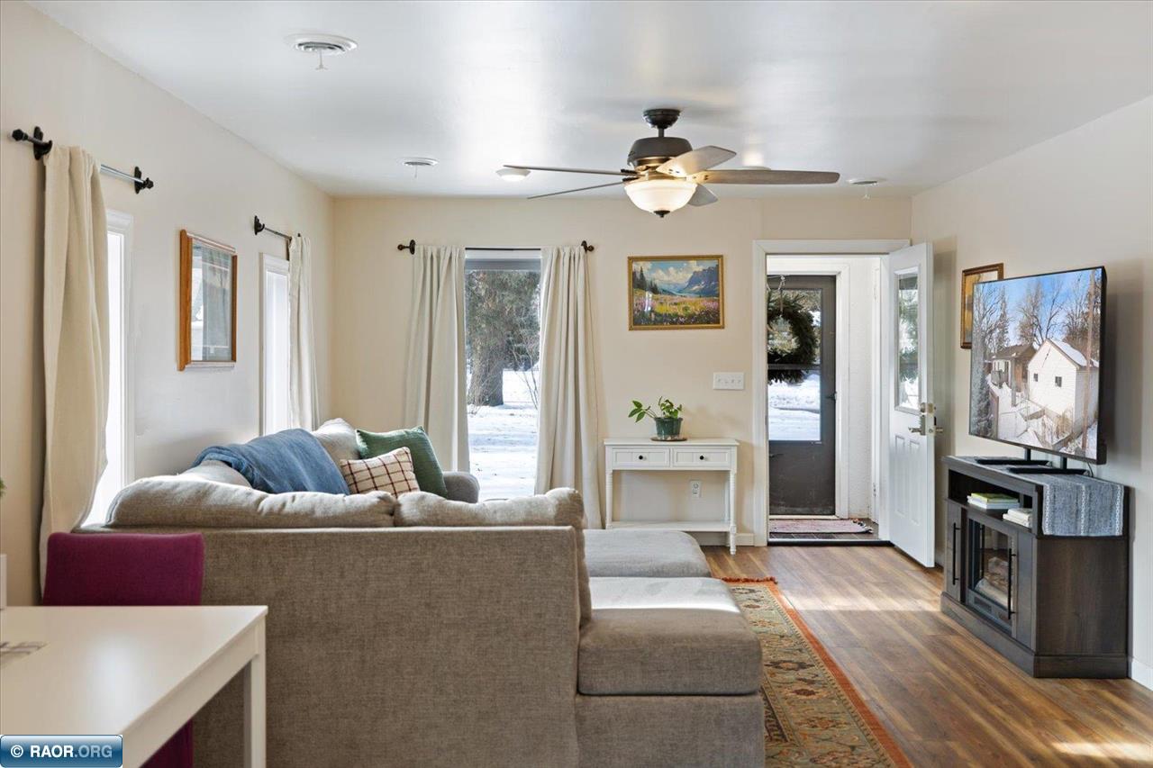 7405 Knollwood Drive