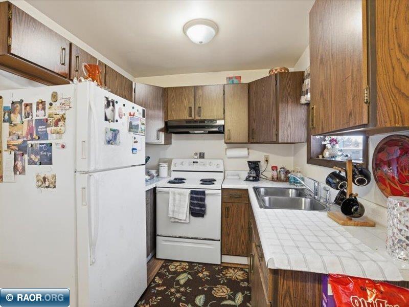 12 Linney St