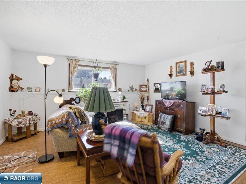 12 Linney St