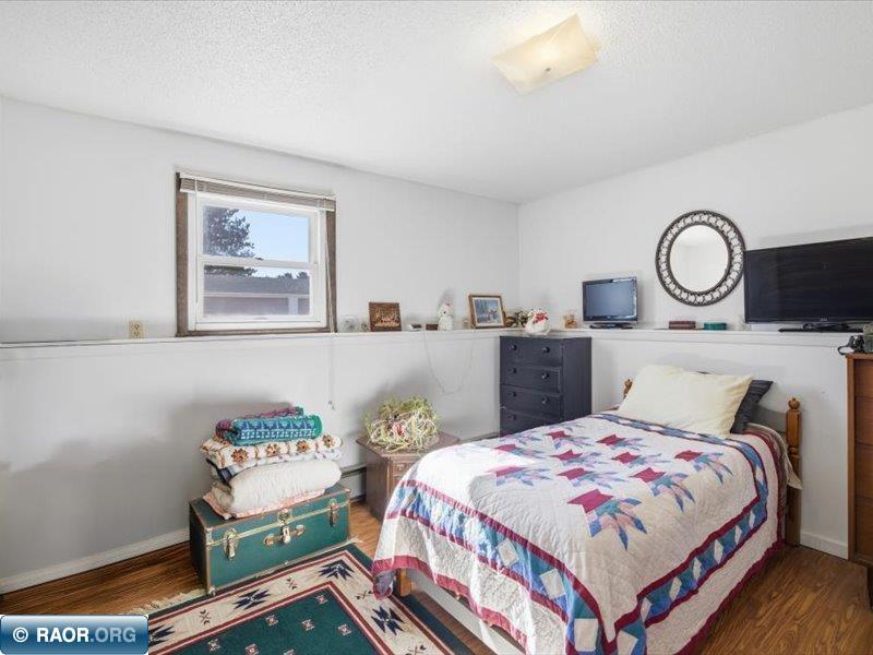 12 Linney St