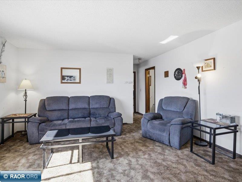 12 Linney St