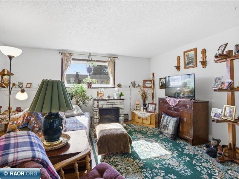 12 Linney St