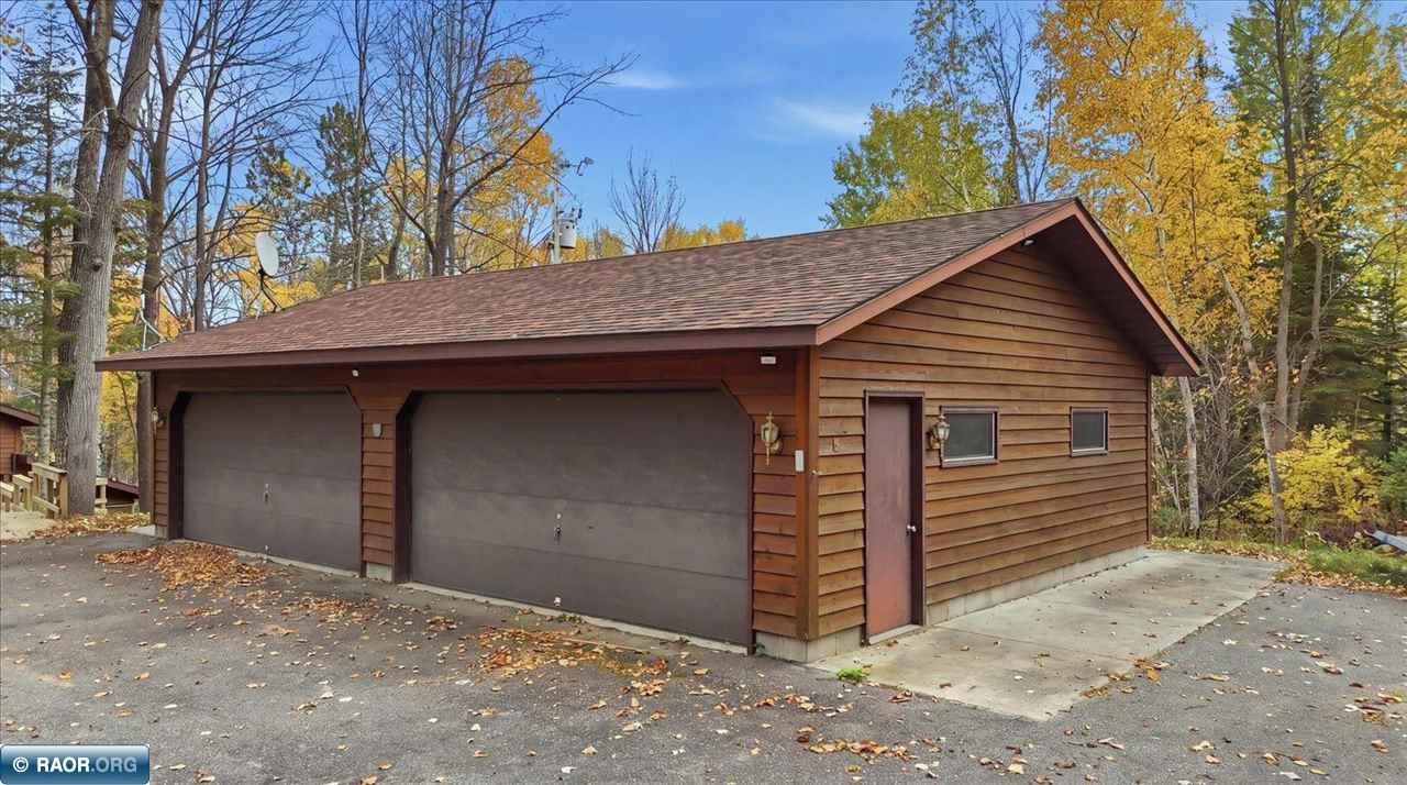 1807 Everett Bay Road