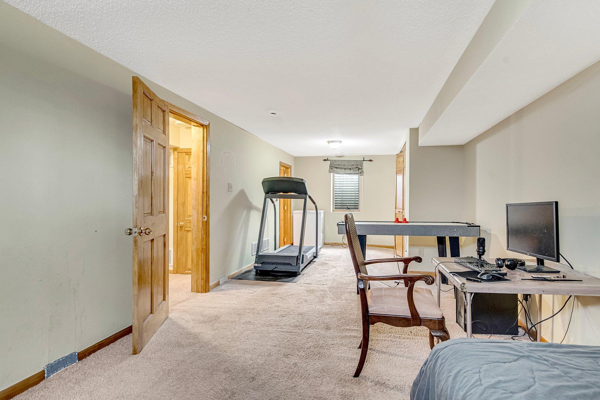 4060 Toledo Avenue S