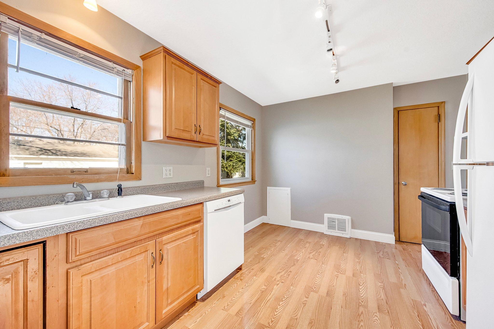 4060 Toledo Avenue S