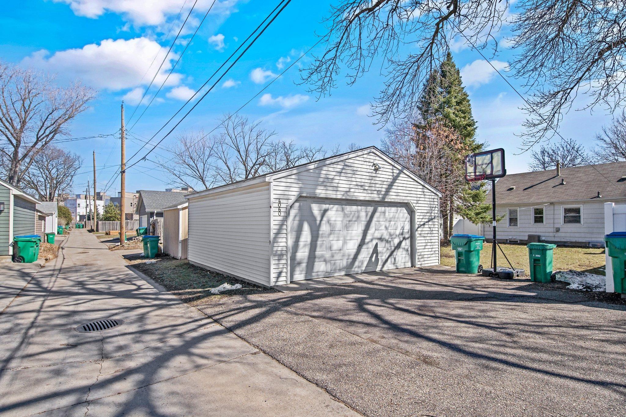 4060 Toledo Avenue S