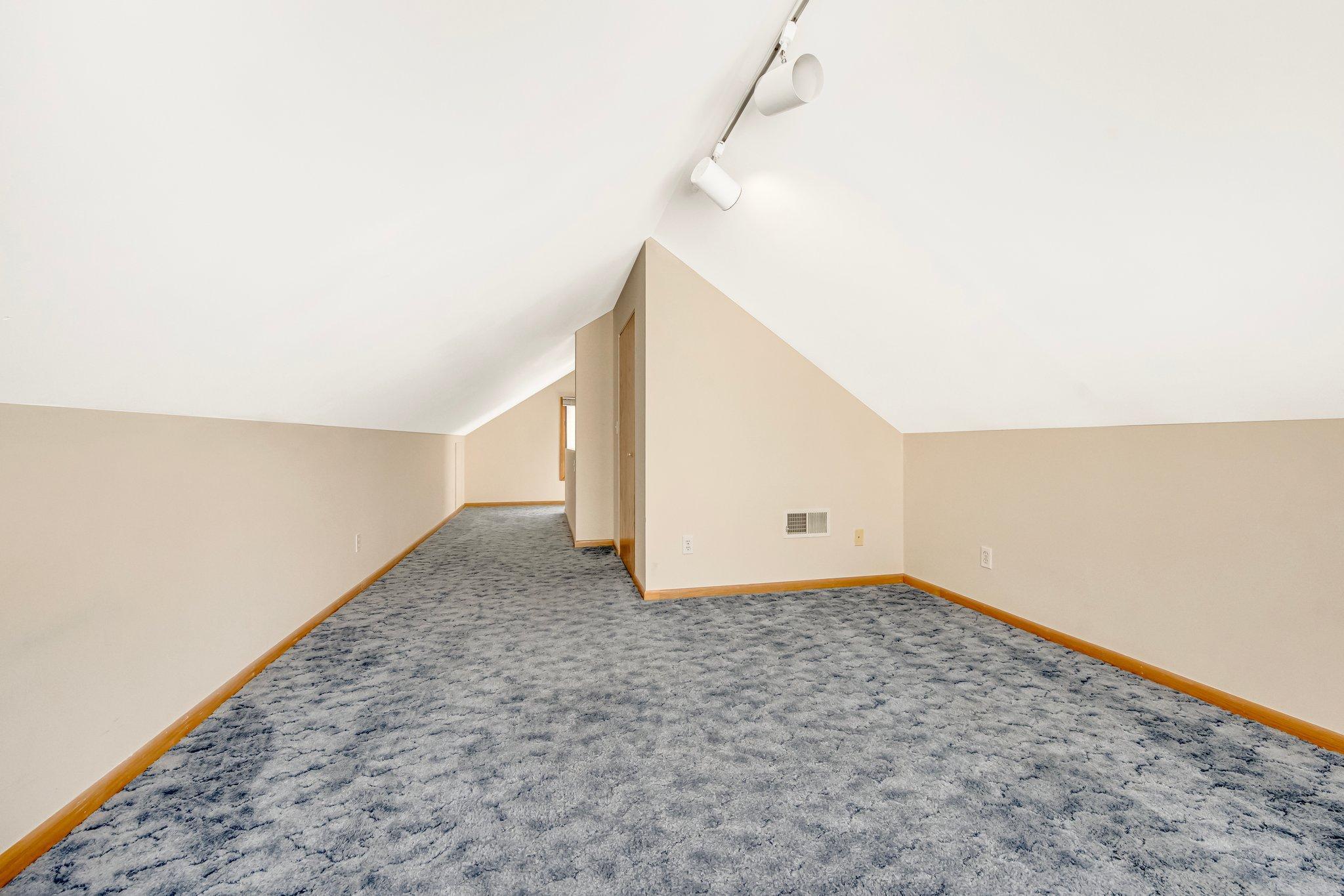 4060 Toledo Avenue S